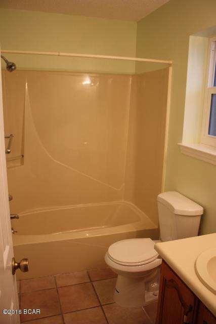 North Lagoon Oaks 3rd - Residential Lease