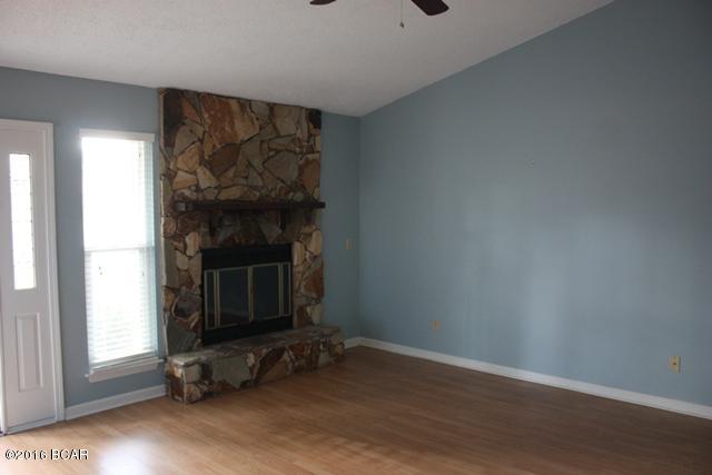 North Lagoon Oaks 3rd - Residential Lease