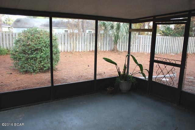 North Lagoon Oaks 3rd - Residential Lease