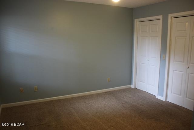 North Lagoon Oaks 3rd - Residential Lease