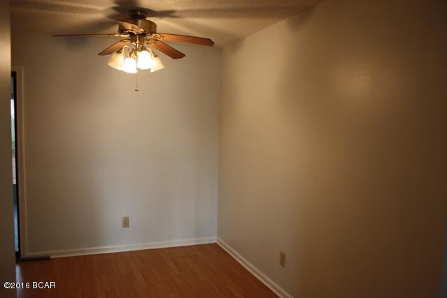 North Lagoon Oaks 3rd - Residential Lease