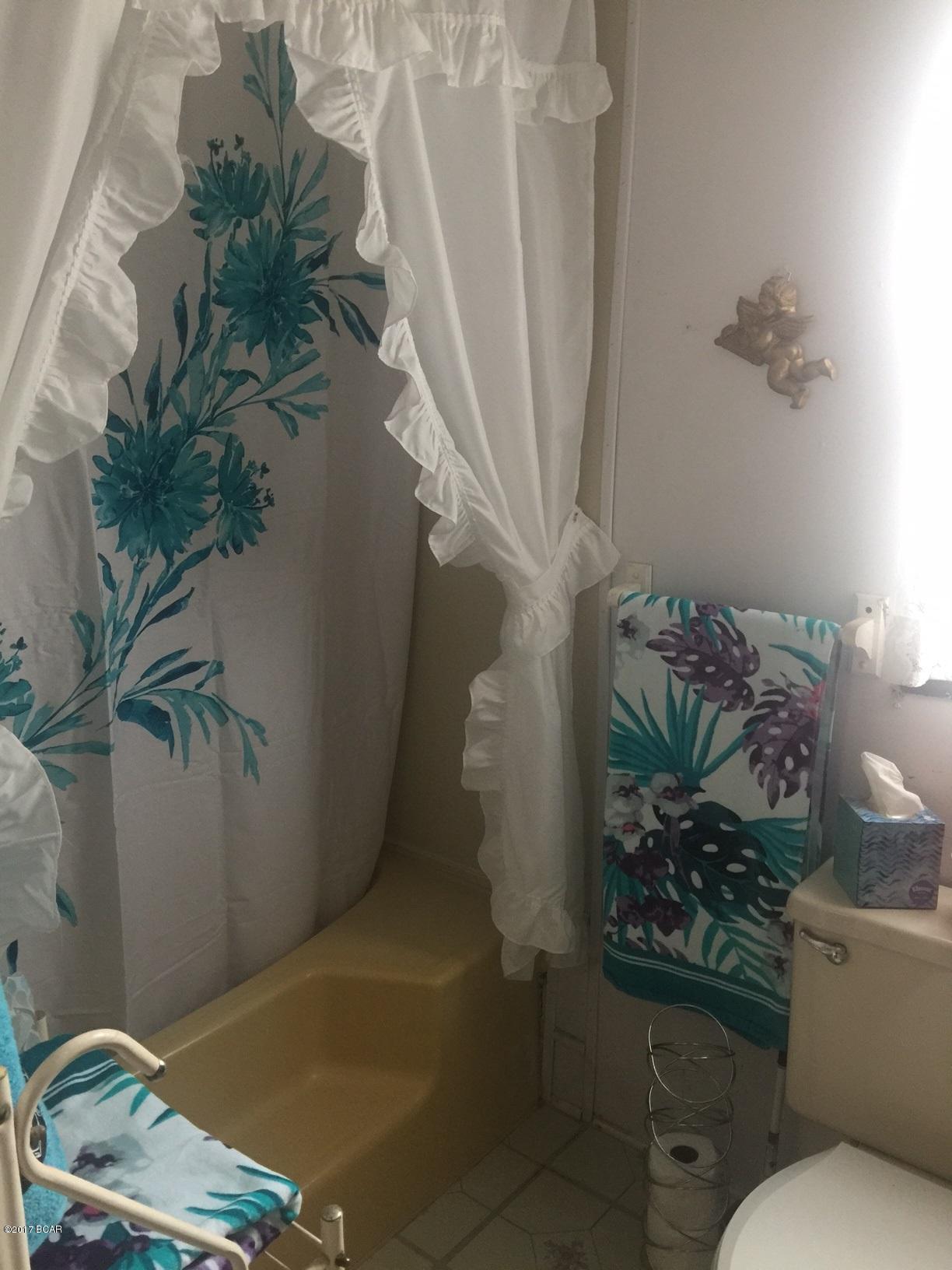 North Lagoon Oaks 7th Add - Residential