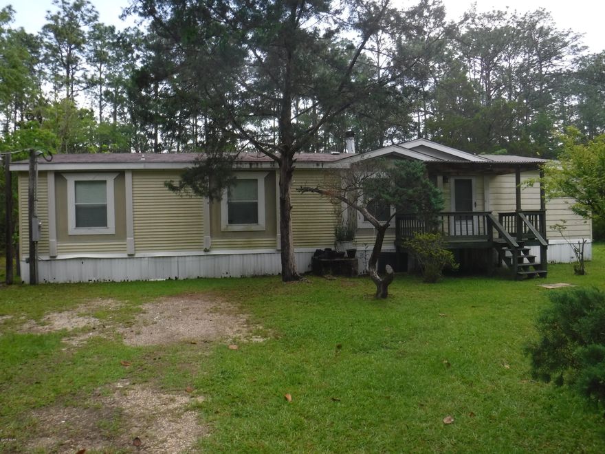 Spacious 3 bedroom 2 bath Double Wide featuring an island in the kitchen. Large master bedroom and bath with double vanity and garden tub. All sizes are approximate, please measure and verify if important. School assignments are subject to change, please check with Bay County for most accurate information. PETS NOT ALLOWED!