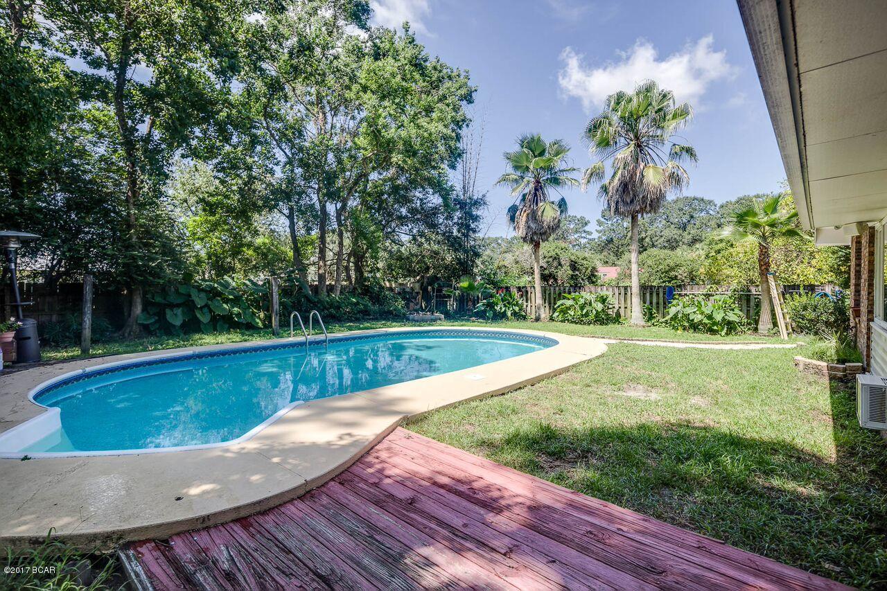 Derby Woods 1st Add - Residential