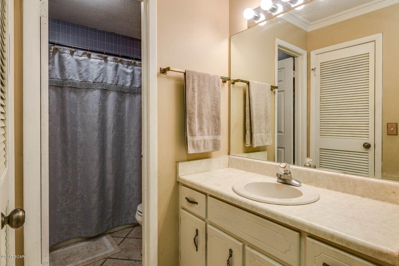 Derby Woods 1st Add - Residential