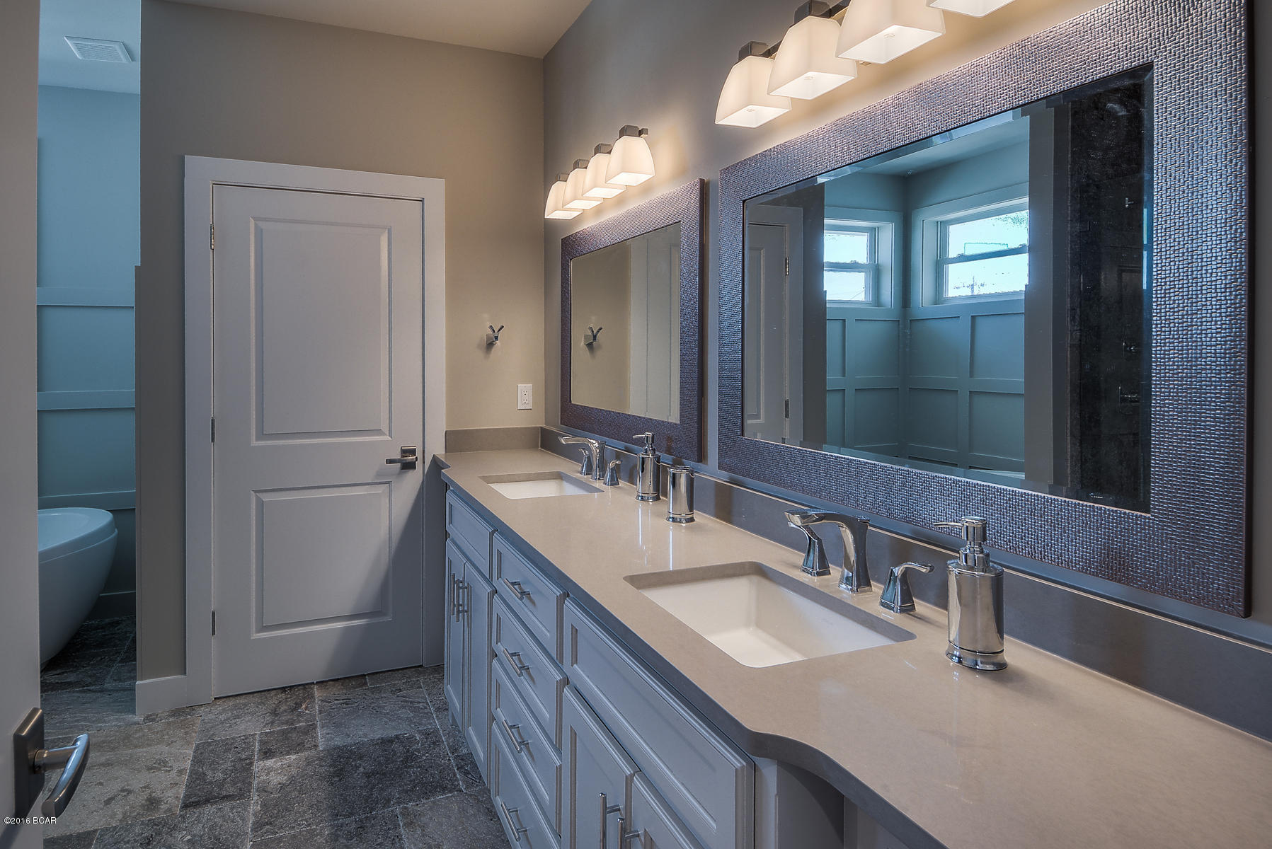 Lullwater Beach - Residential