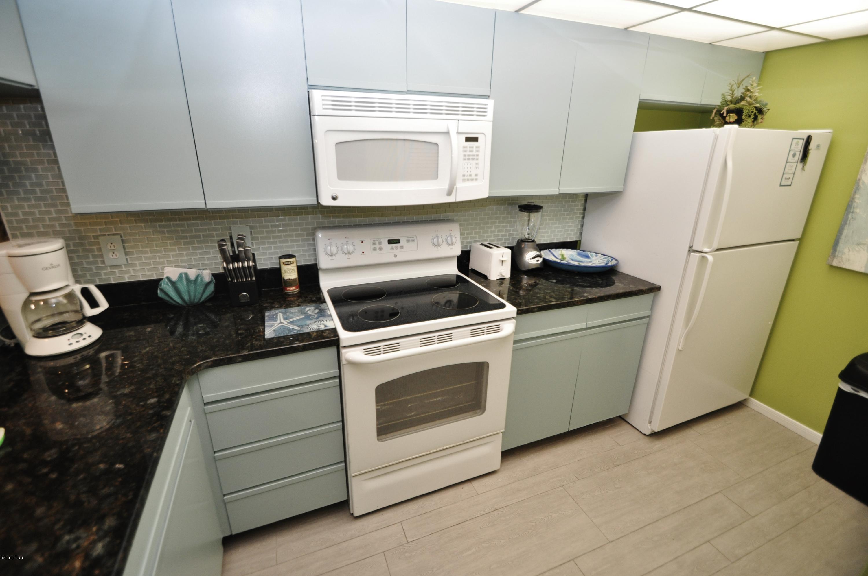 Edgewater Golf Villas V-B - Residential