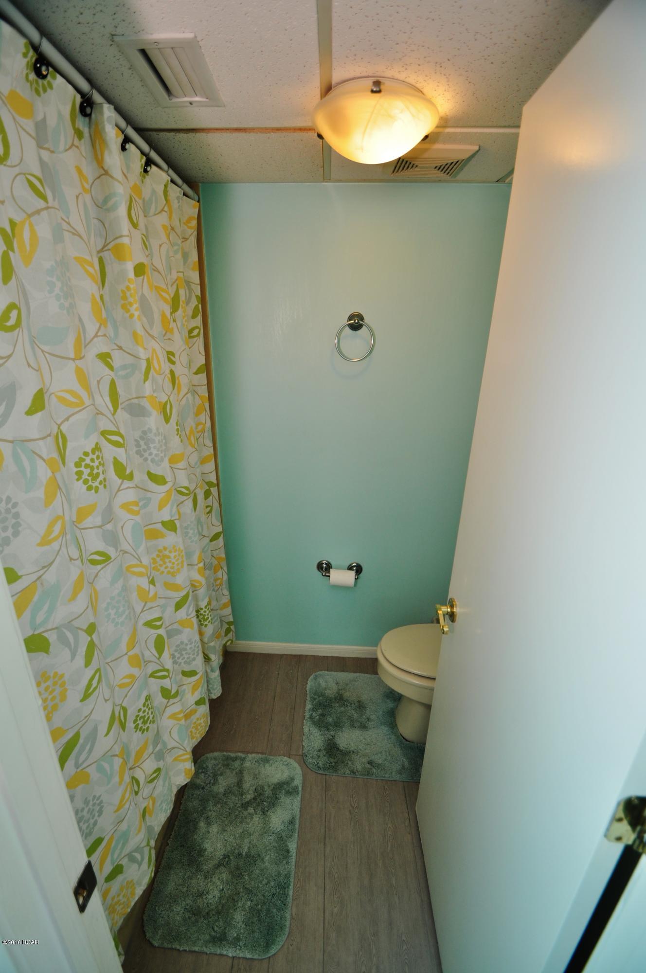 Edgewater Golf Villas V-B - Residential