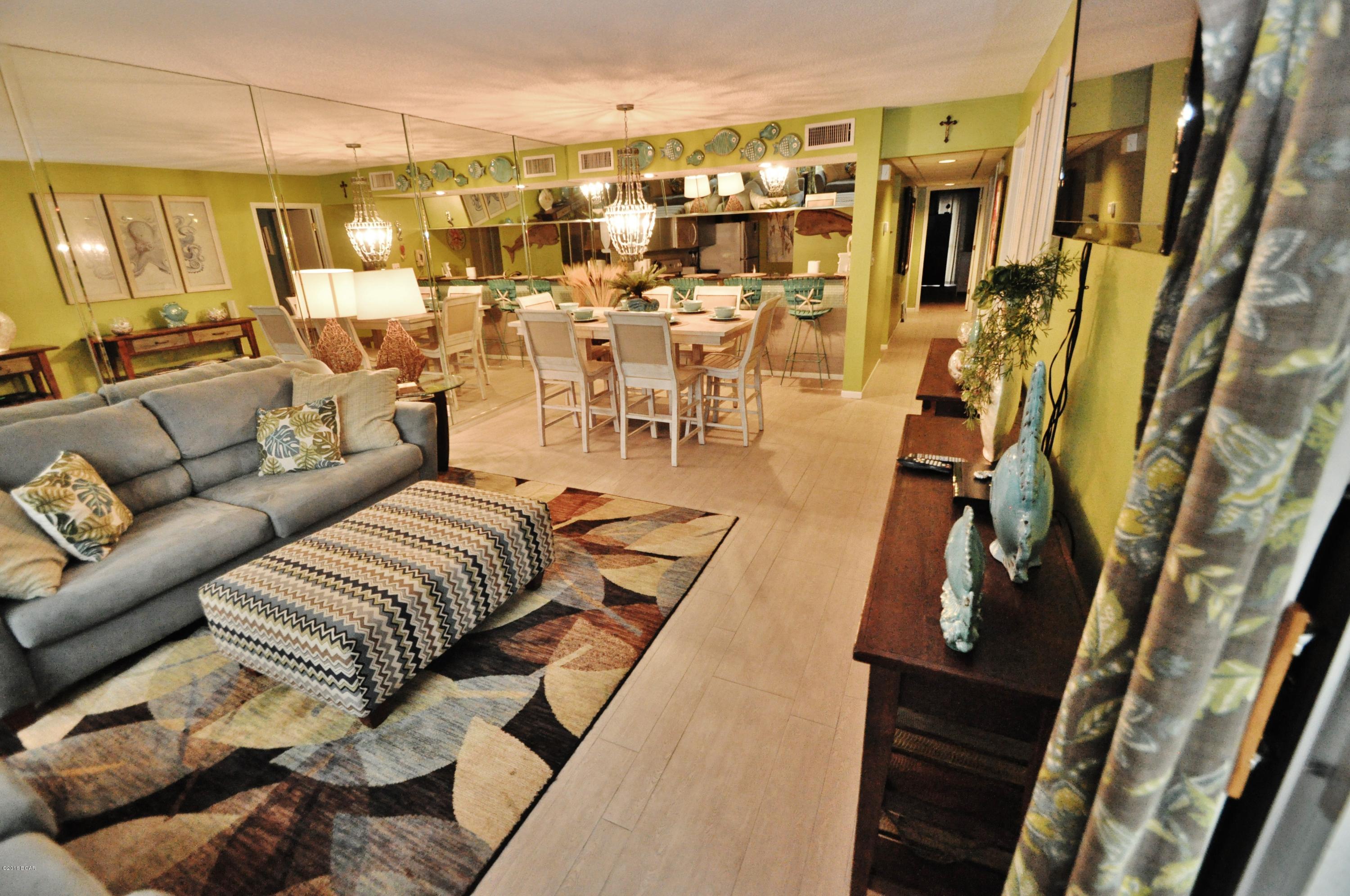 Edgewater Golf Villas V-B - Residential