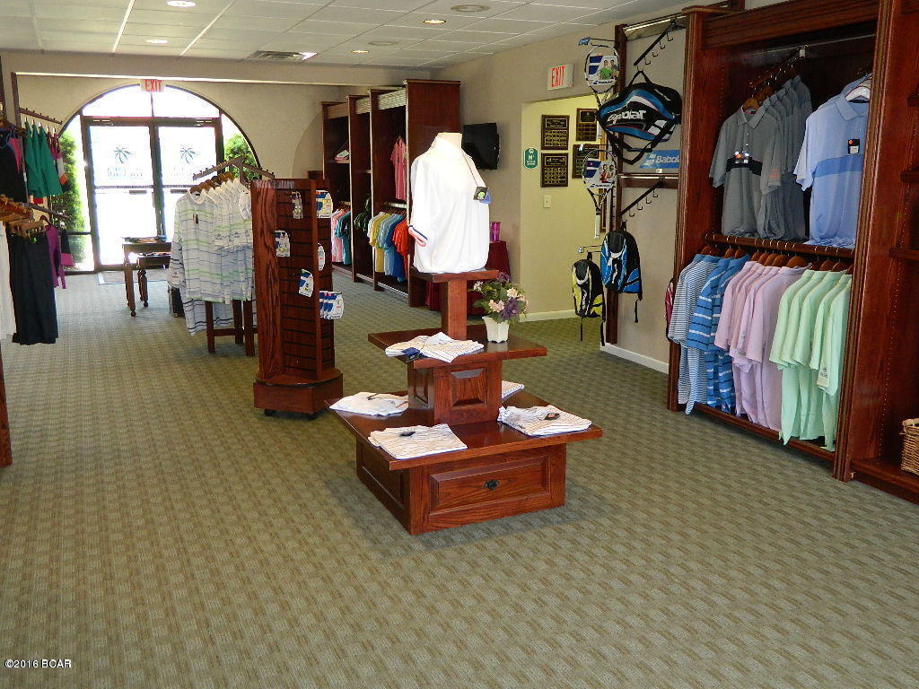 Edgewater Golf Villas V-B - Residential