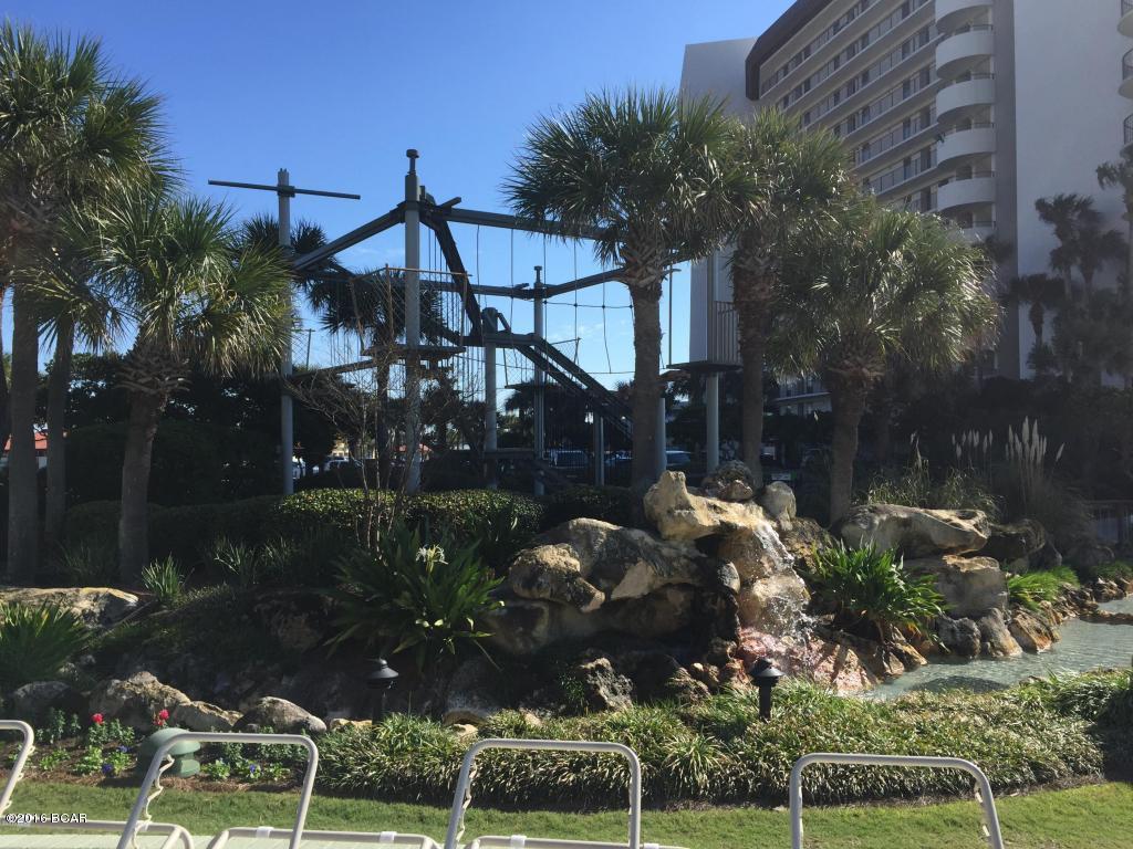 Edgewater Golf Villas V-B - Residential