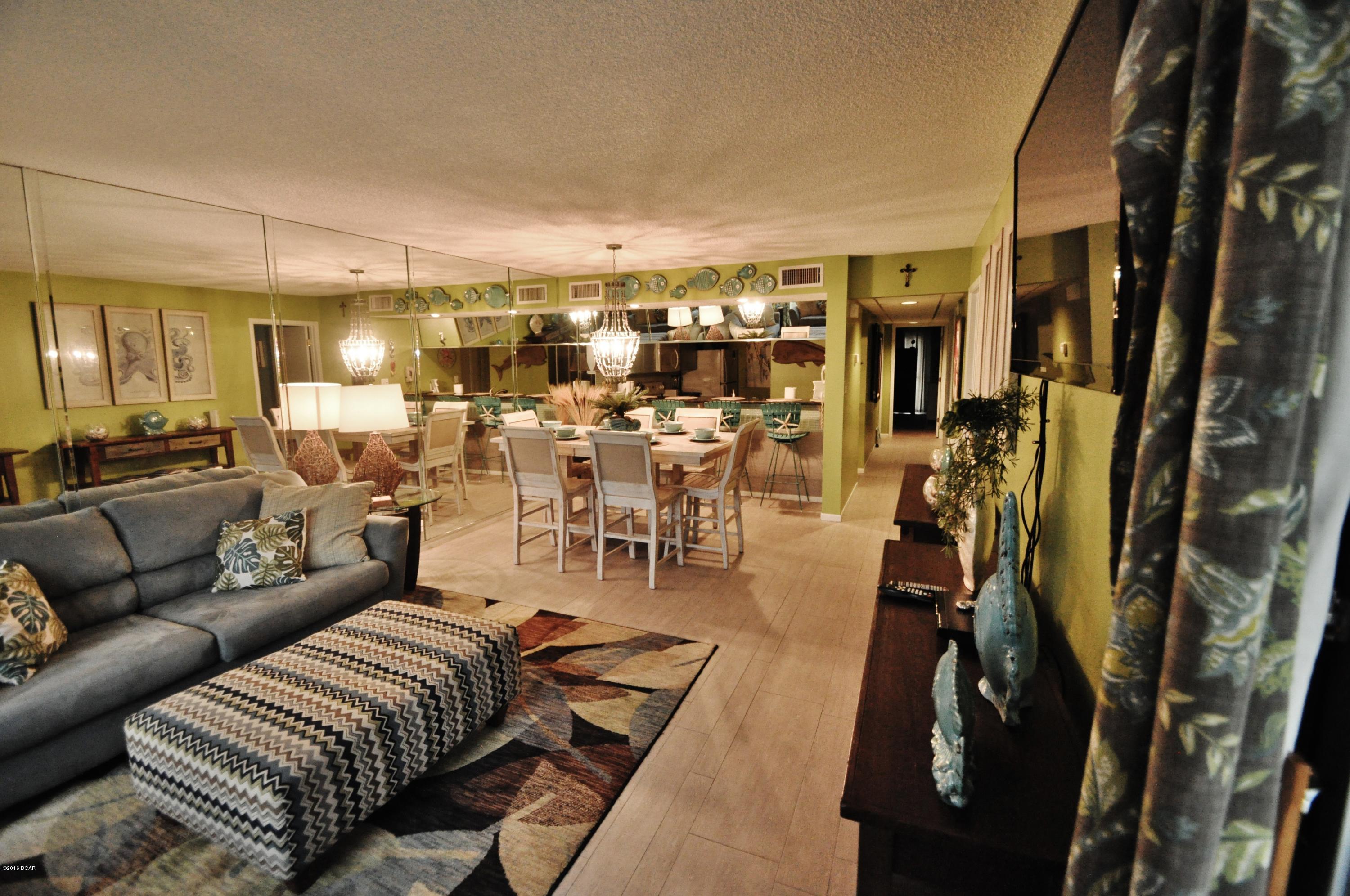 Edgewater Golf Villas V-B - Residential