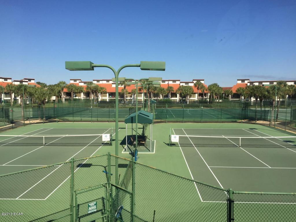 Edgewater Golf Villas V-B - Residential