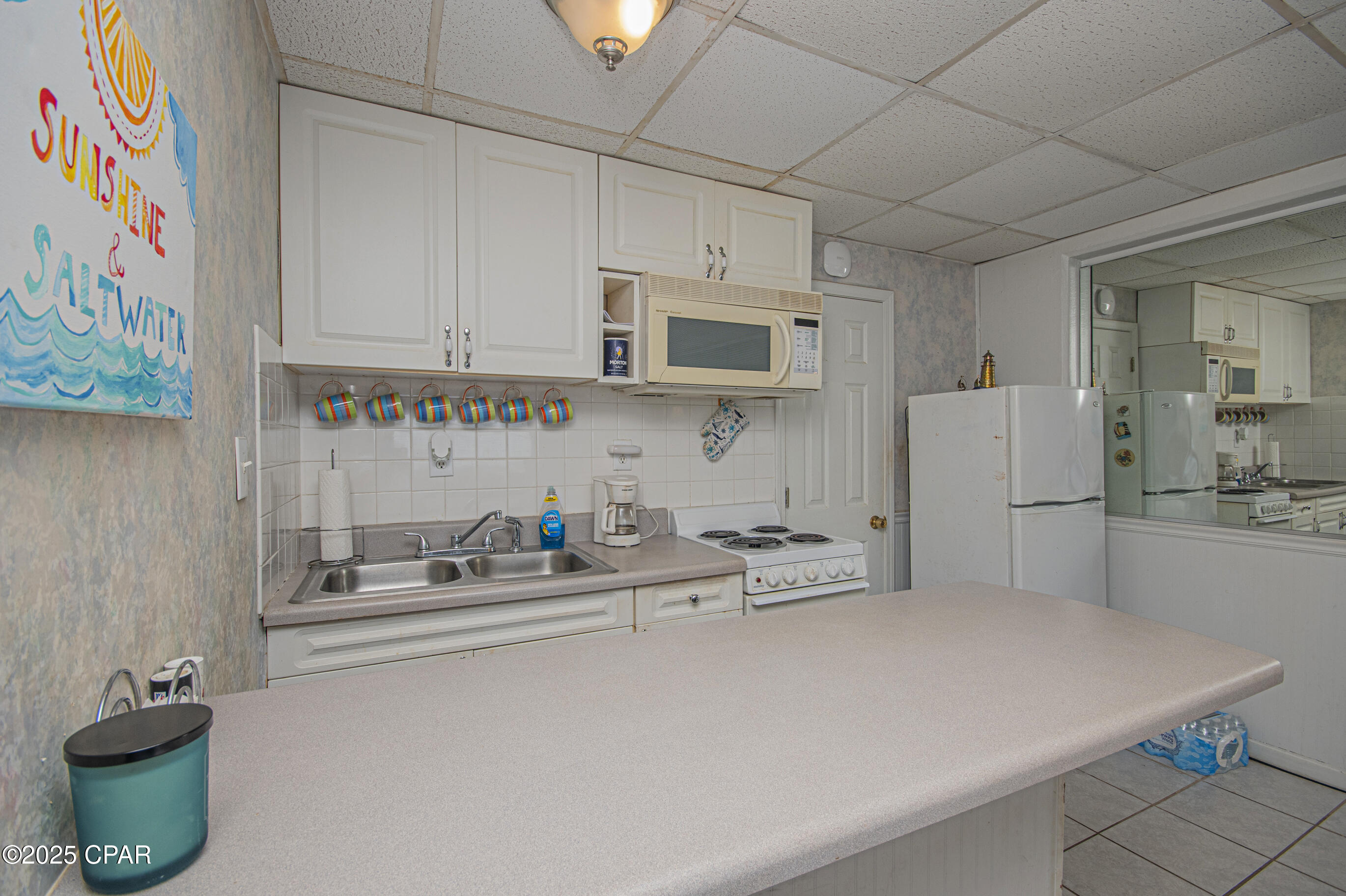 Fontainebleau Terrace - Residential