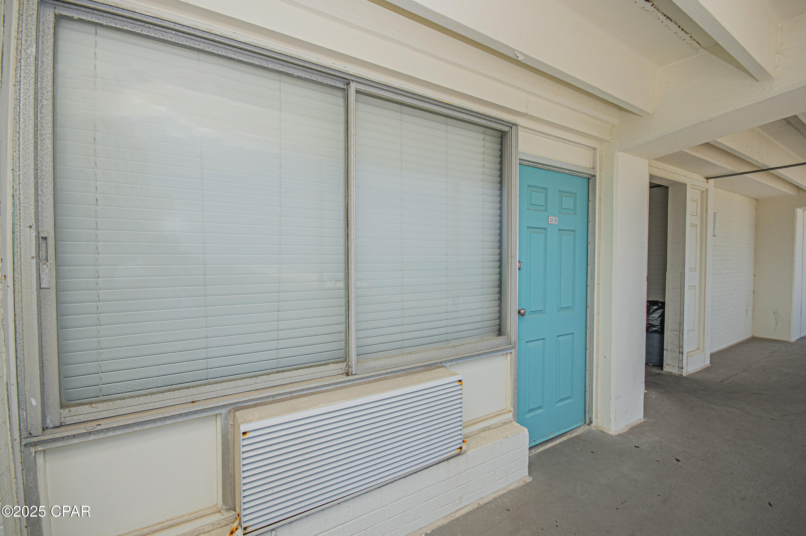 Fontainebleau Terrace - Residential