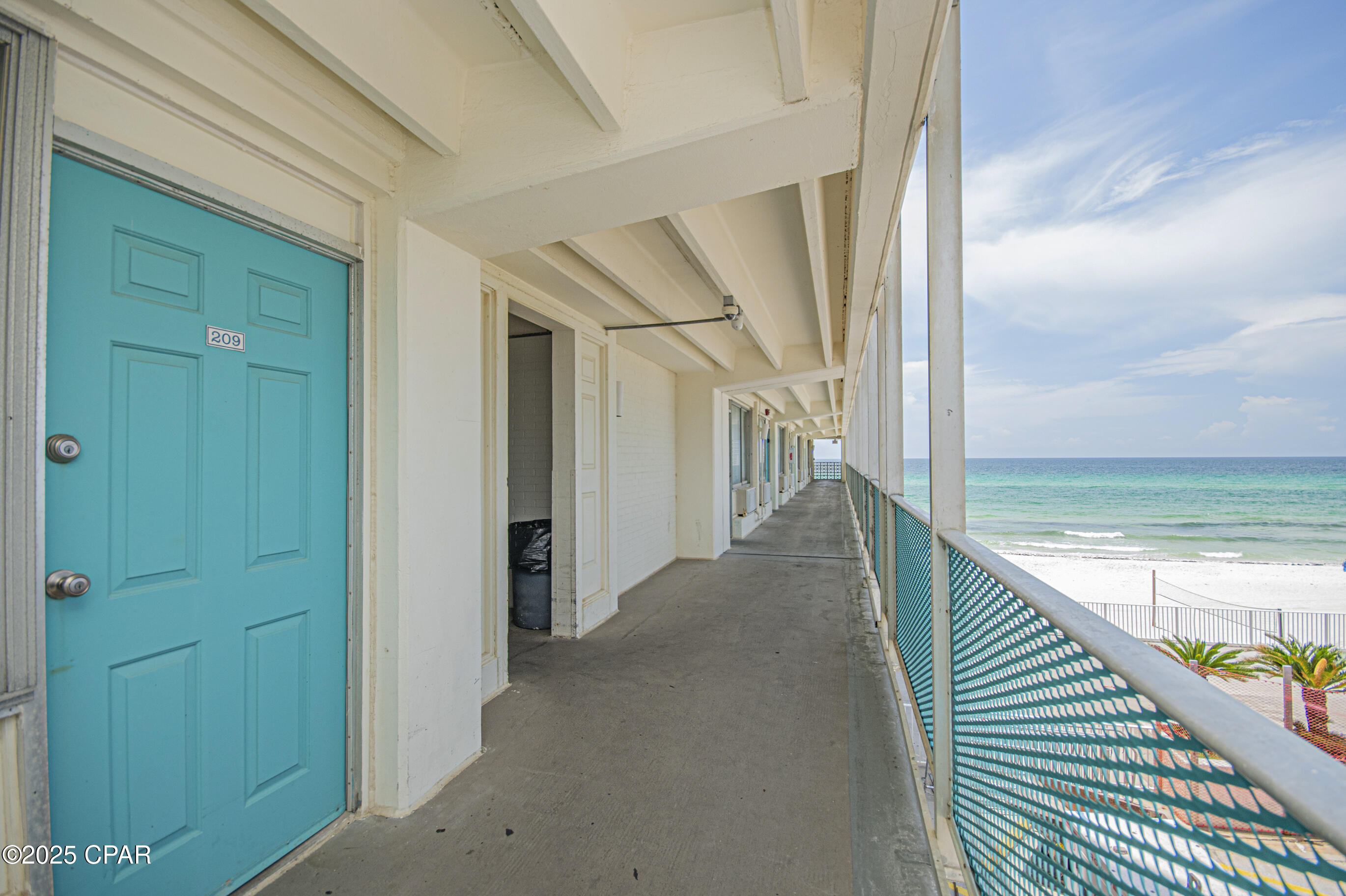 Fontainebleau Terrace - Residential