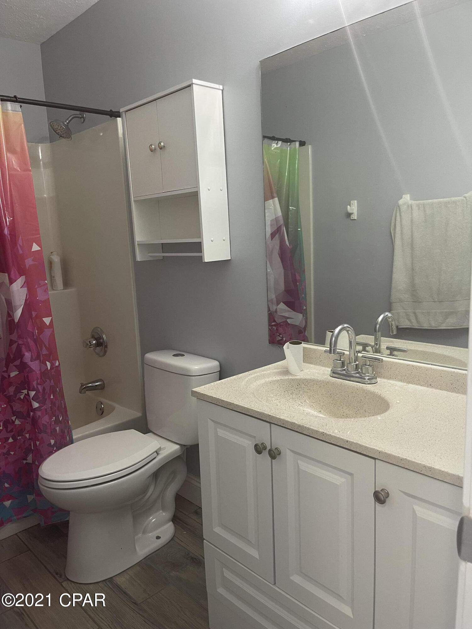 Shadow Bay Unit 5 - Residential