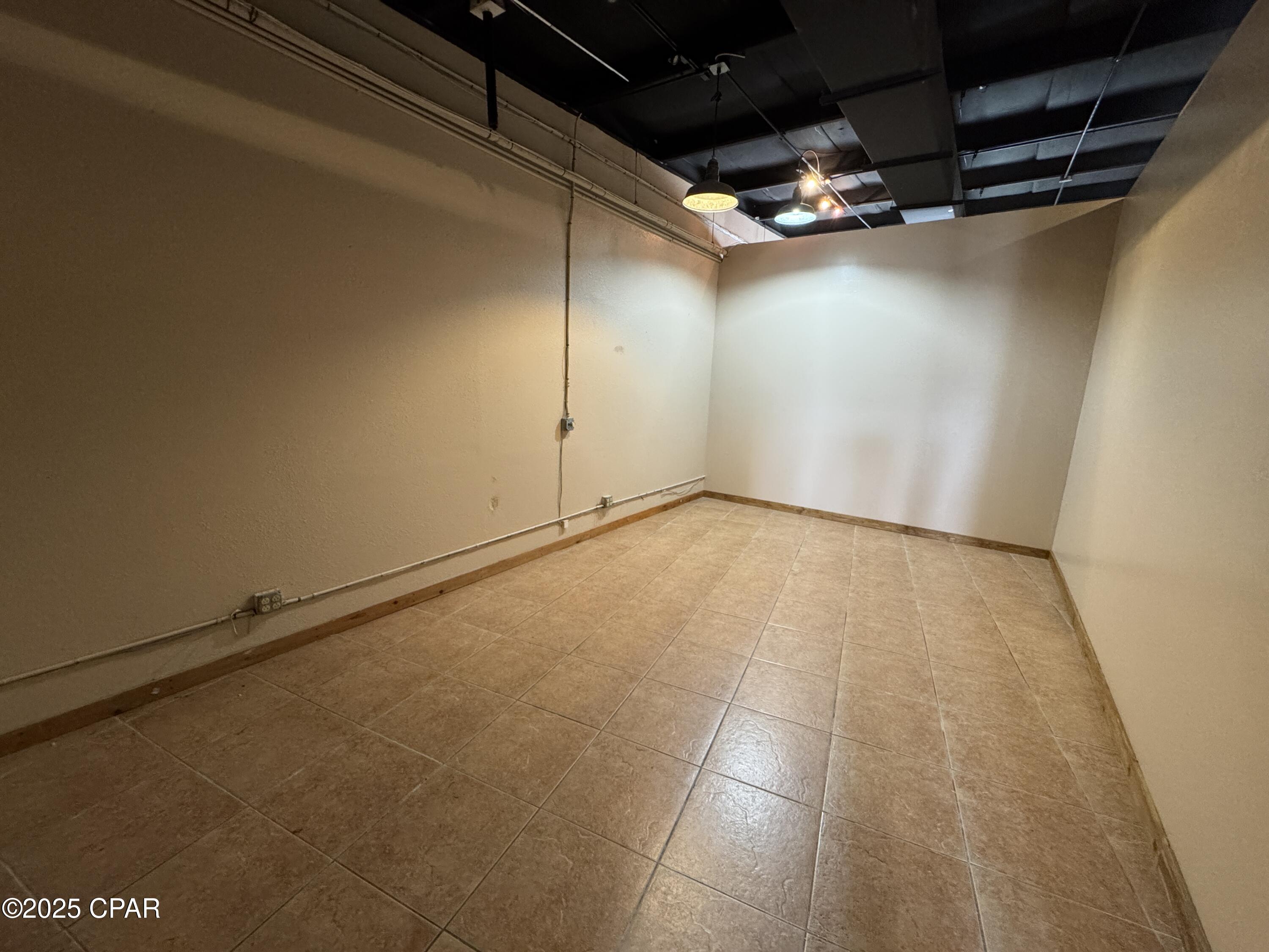 [No Recorded Subdiv] - Commercial Lease