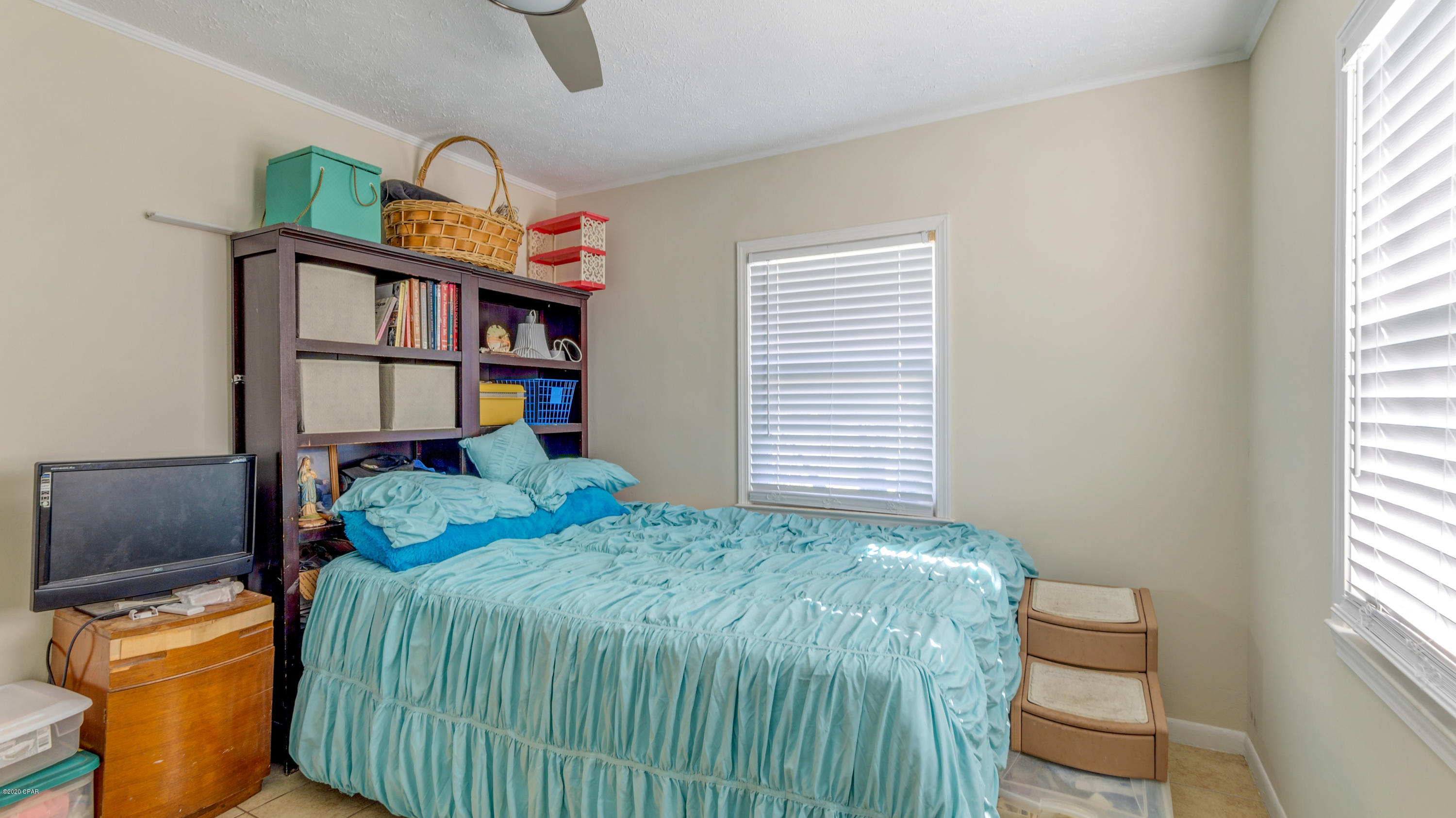 Hutchison's 1st To Bahama Bch - Commercial Sale