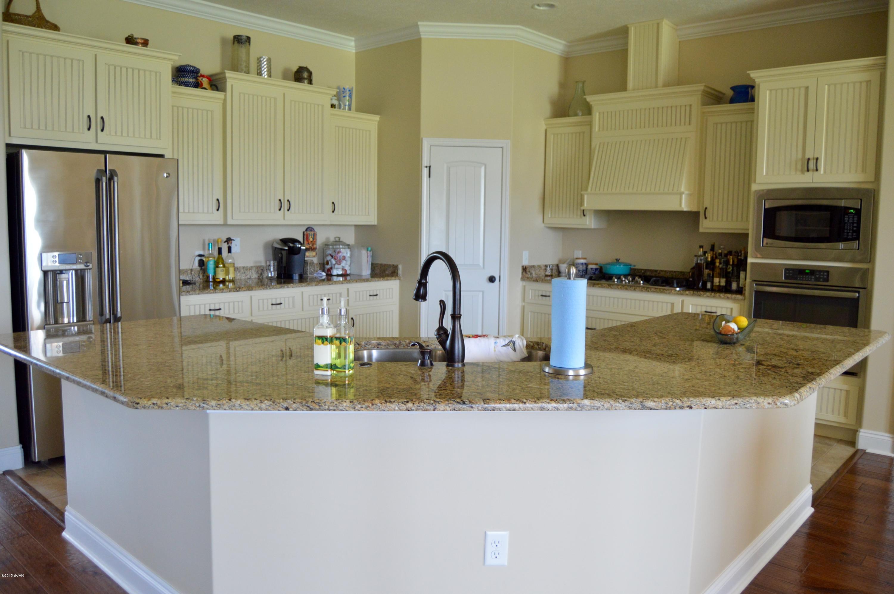 Kirkland Manor - Residential