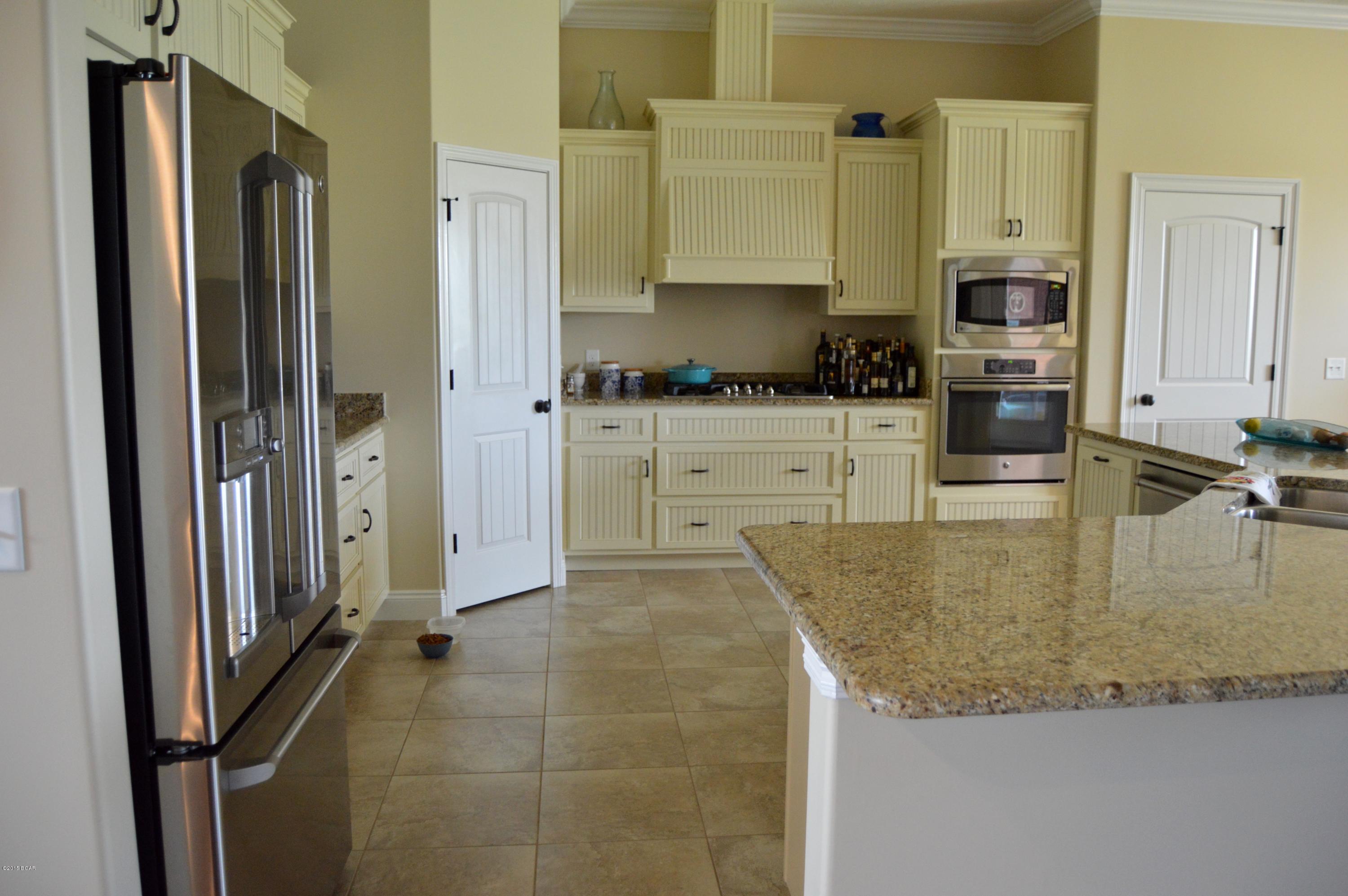 Kirkland Manor - Residential