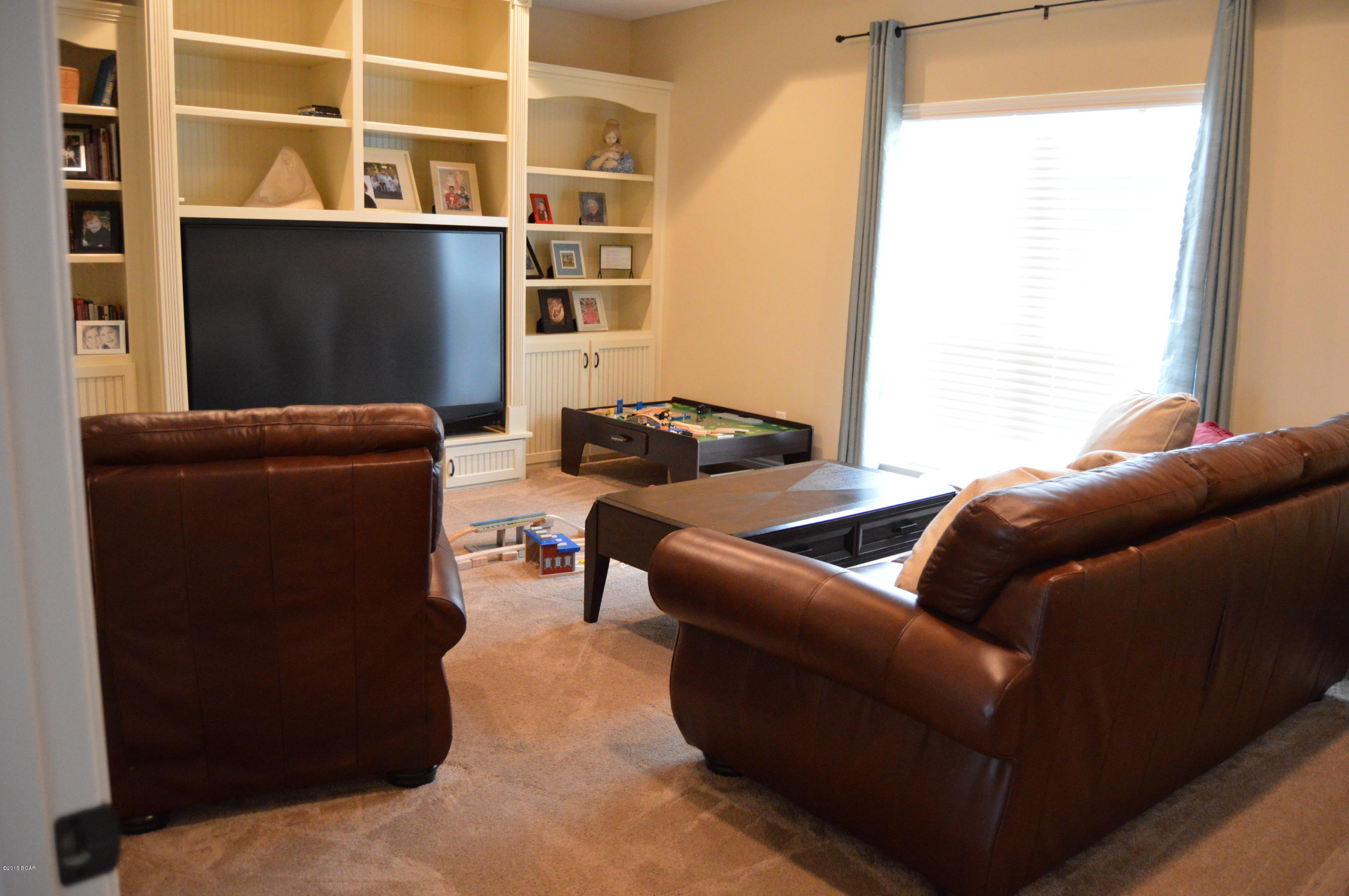 Kirkland Manor - Residential