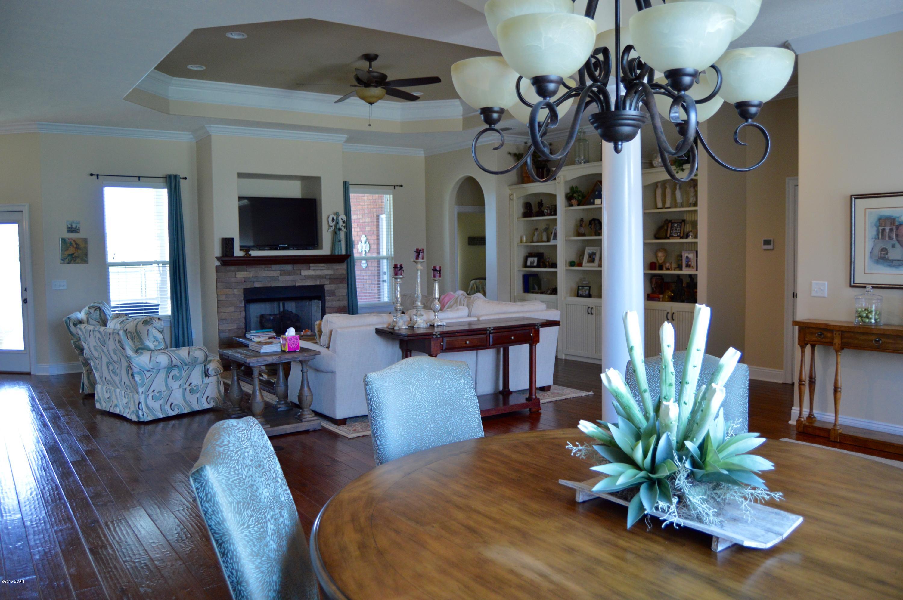 Kirkland Manor - Residential