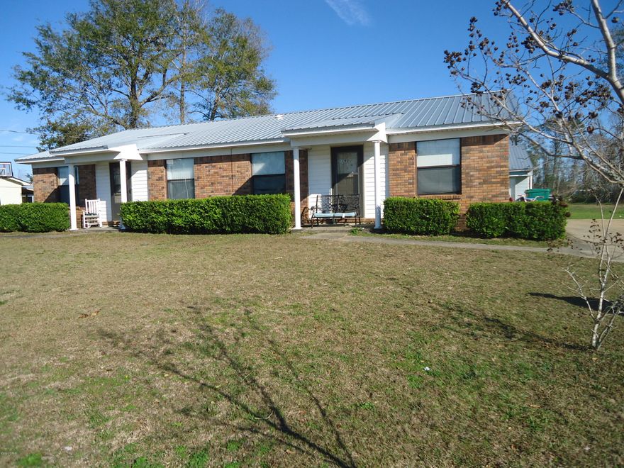 This is an excellent income producing property. Each Unit of this duplex has 2 bedrooms and 1 bath. It is currently occupied.