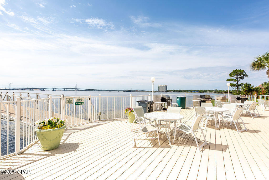 Hibiscus By The Bay - Residential