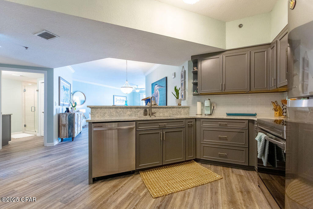 Hibiscus By The Bay - Residential