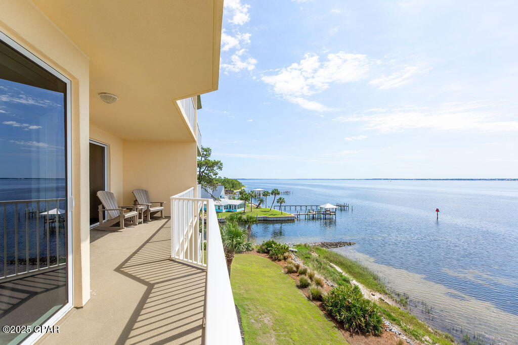 Hibiscus By The Bay - Residential