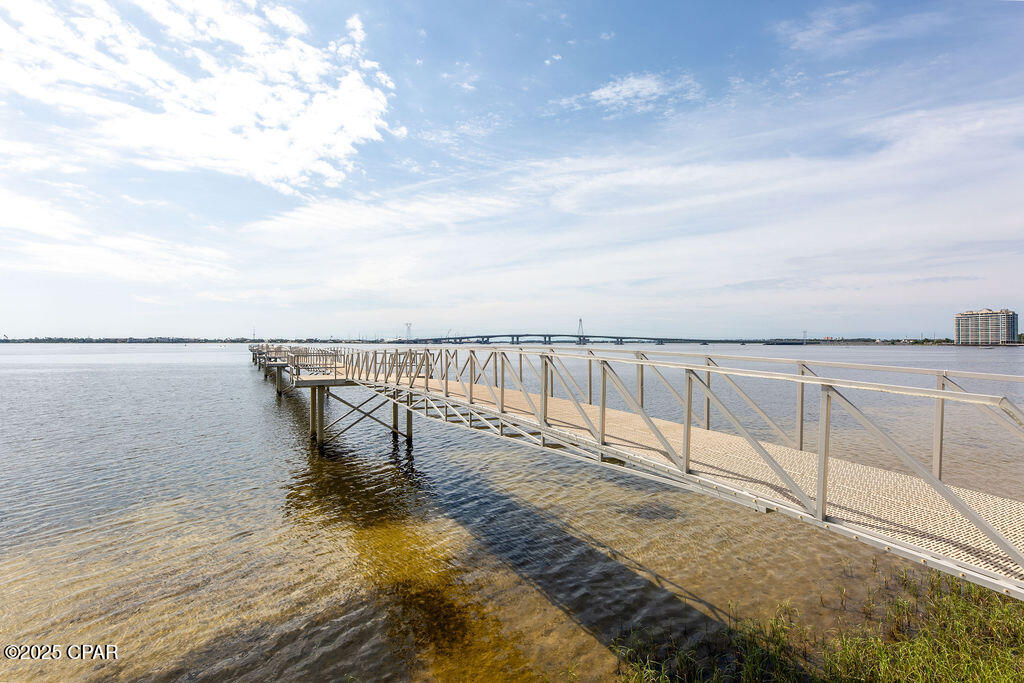 Hibiscus By The Bay - Residential