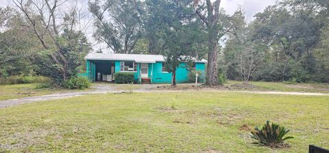 A home in Marianna