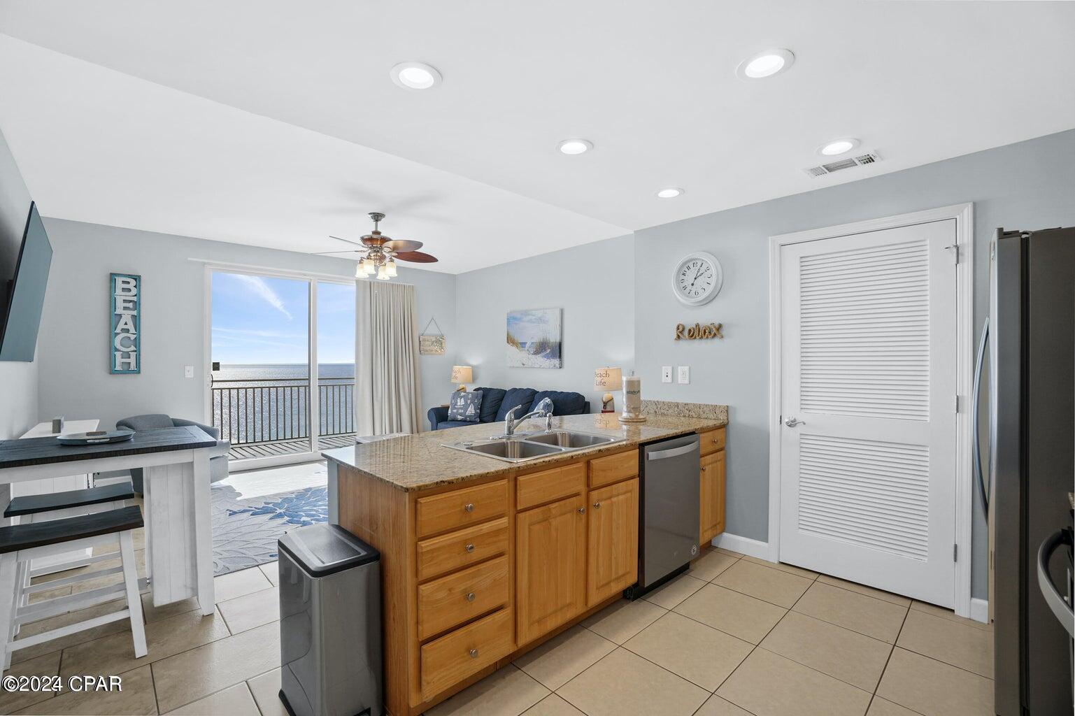 Splash Condo - Residential