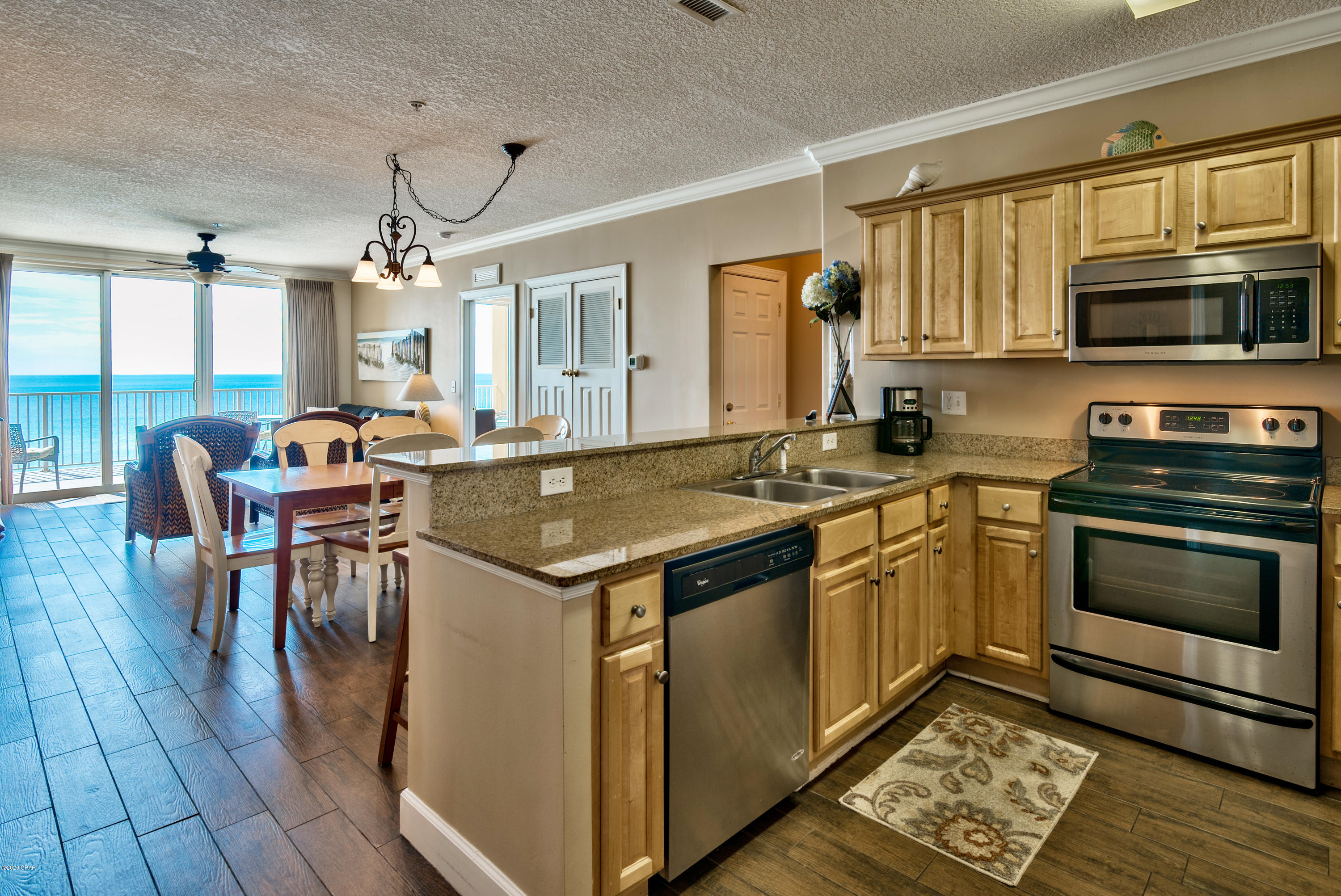 Tropic Winds - Residential