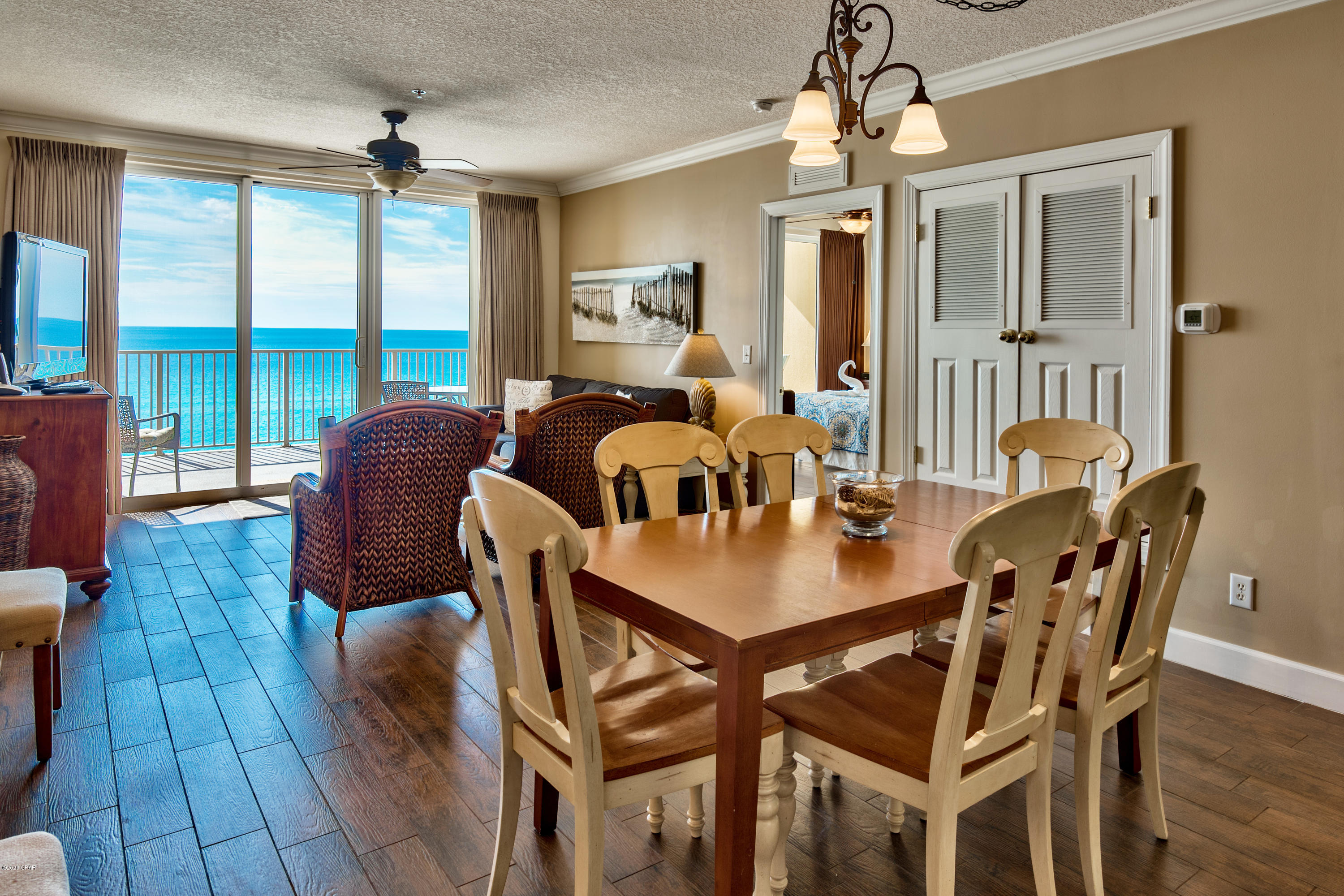 Tropic Winds - Residential