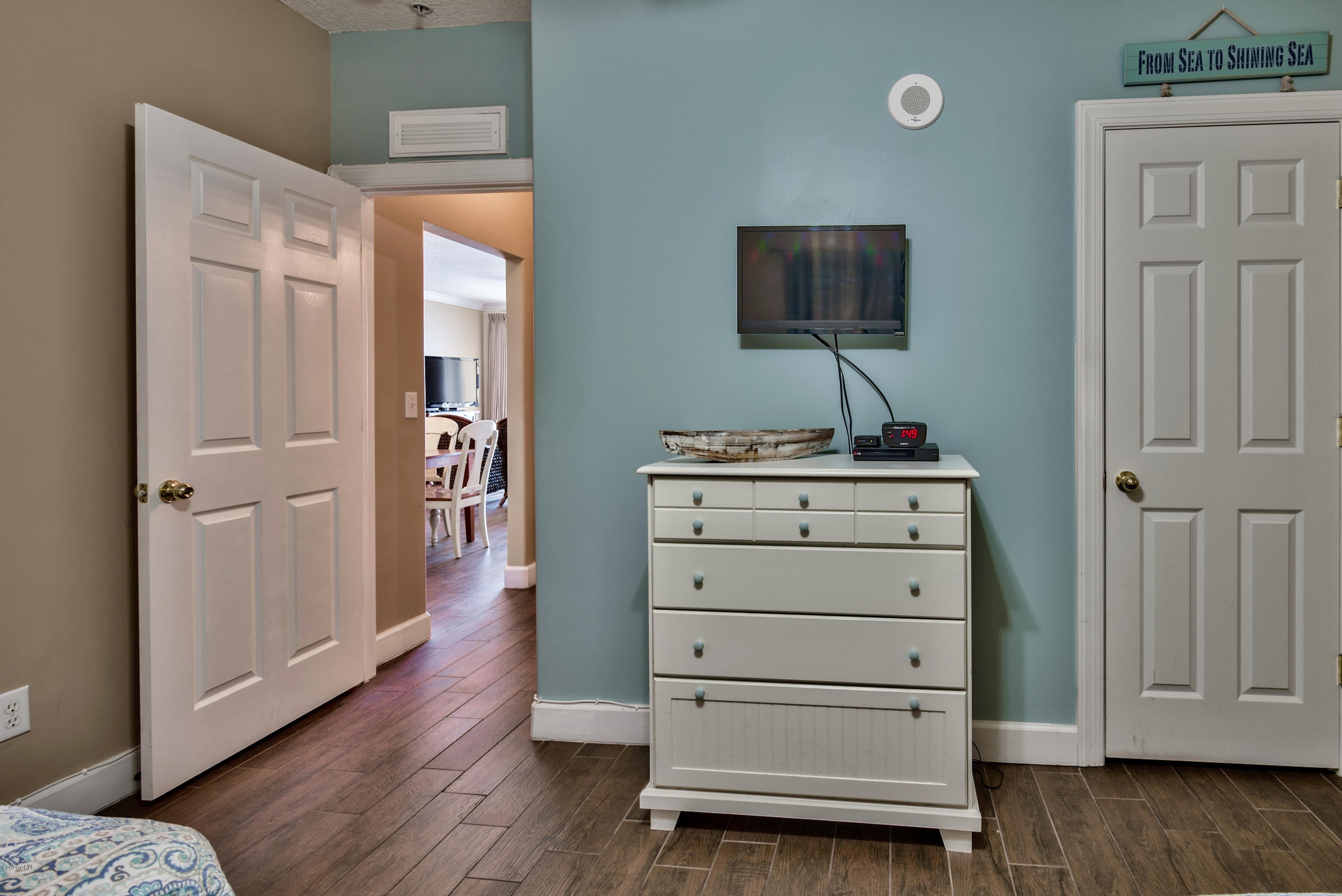 Tropic Winds - Residential