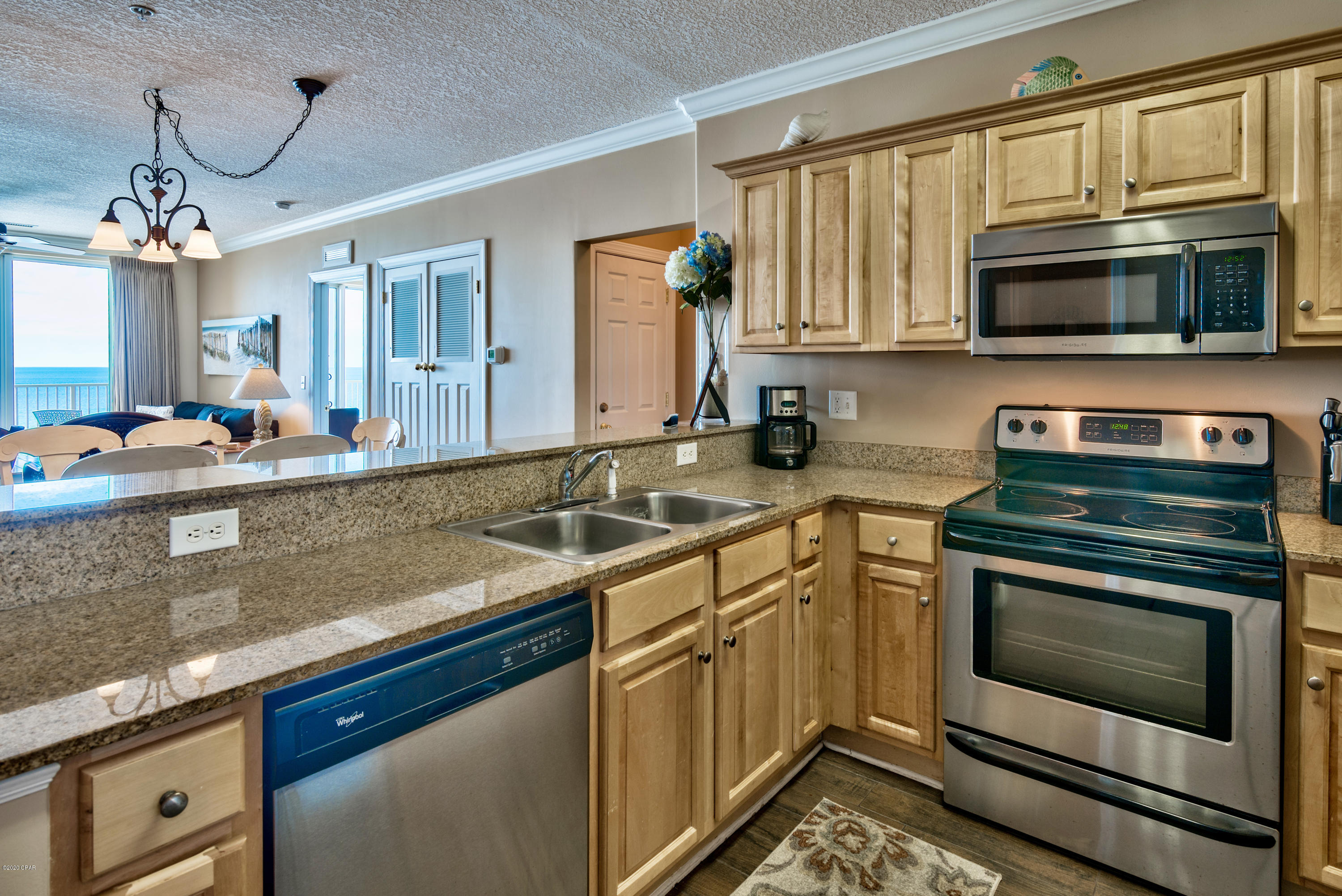 Tropic Winds - Residential