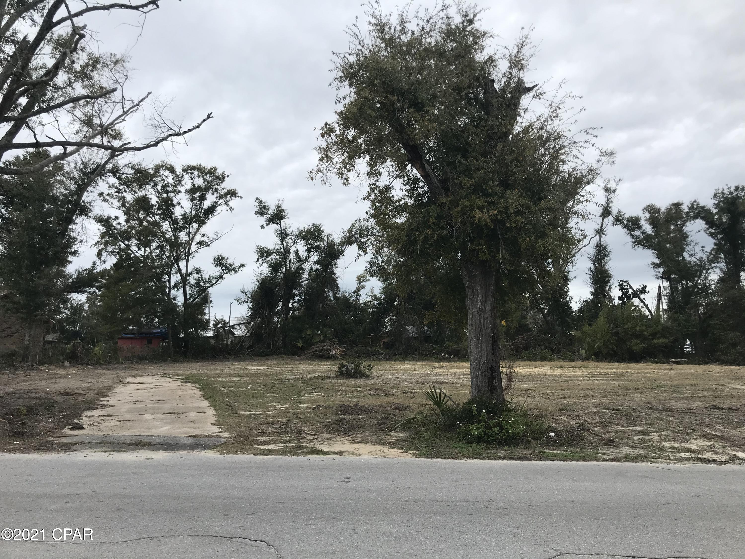 Lucas - Commercial Lease