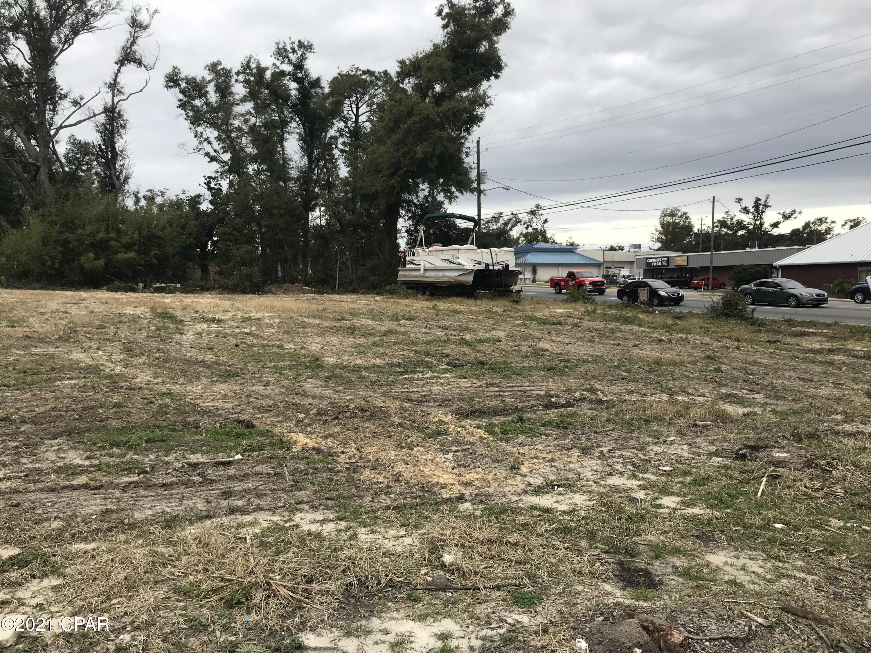 Lucas - Commercial Lease