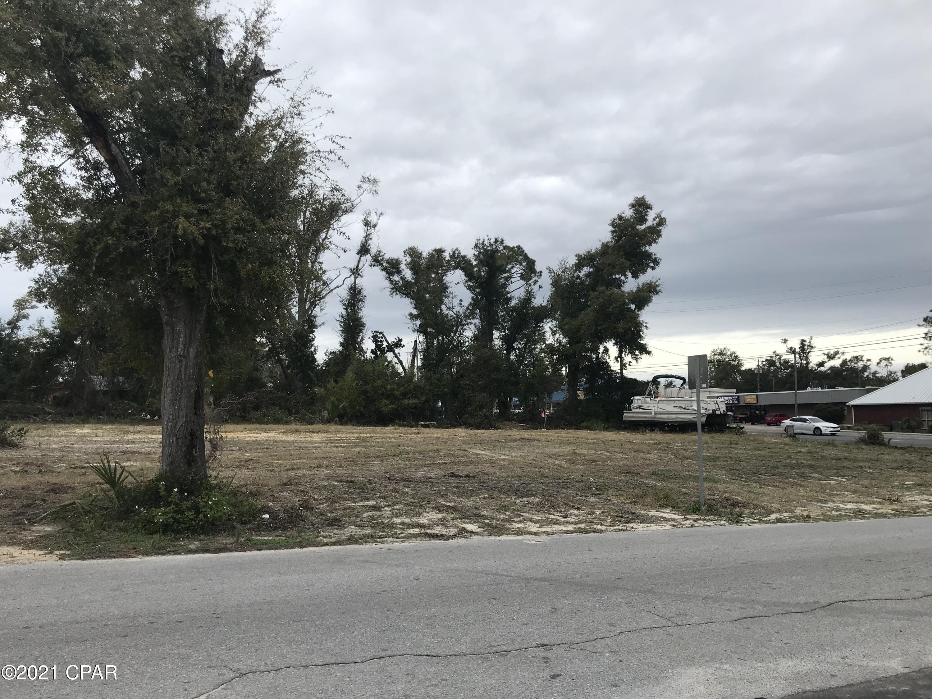 Lucas - Commercial Lease