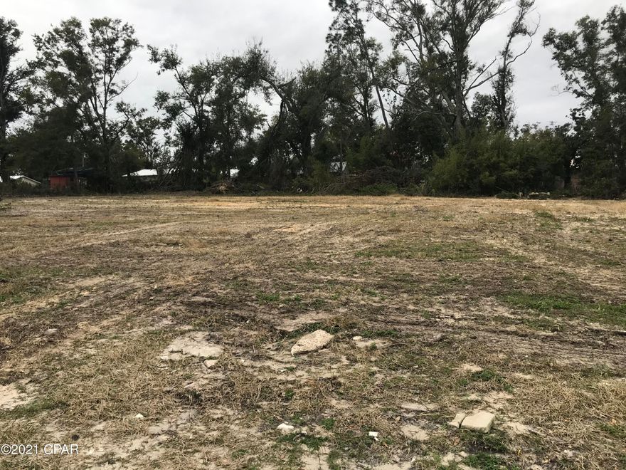 For Lease Only - This vacant Commercial lot is on the corner of 15th St and Friendship Av.  It is perfect for a car lot or other similar use.