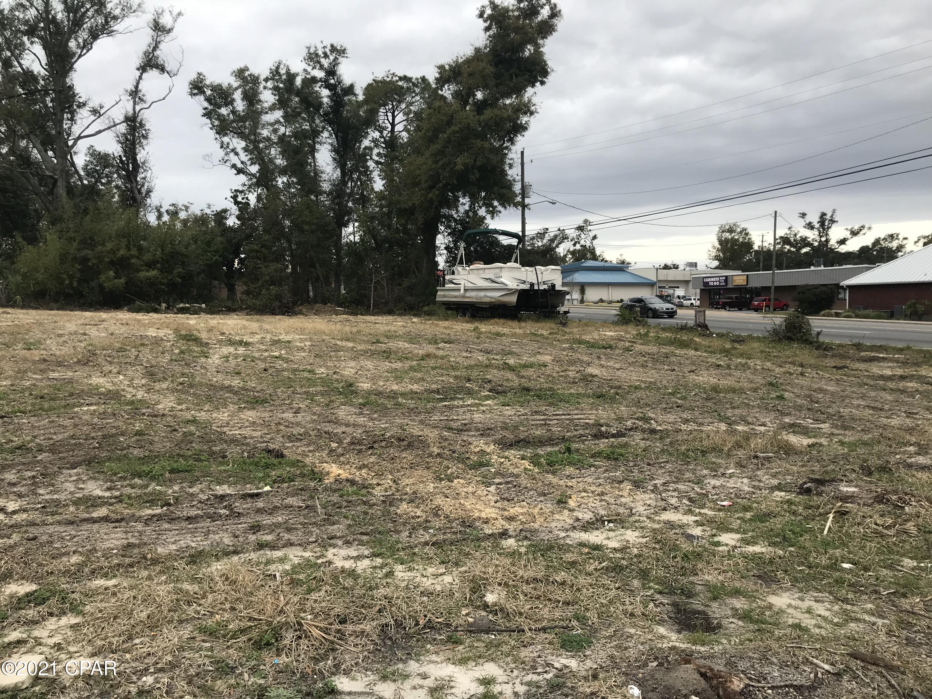 Lucas - Commercial Lease