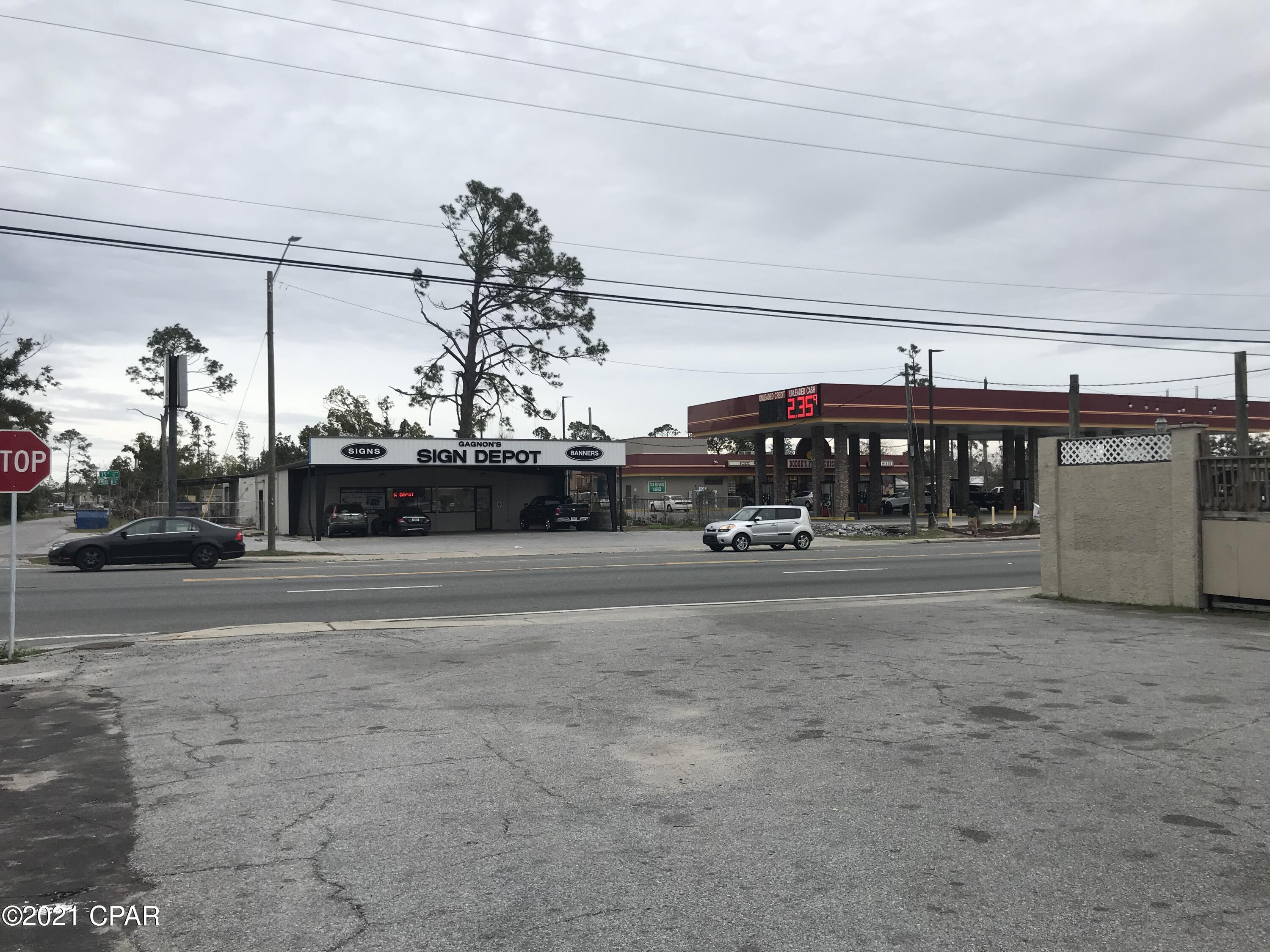 Lucas - Commercial Lease