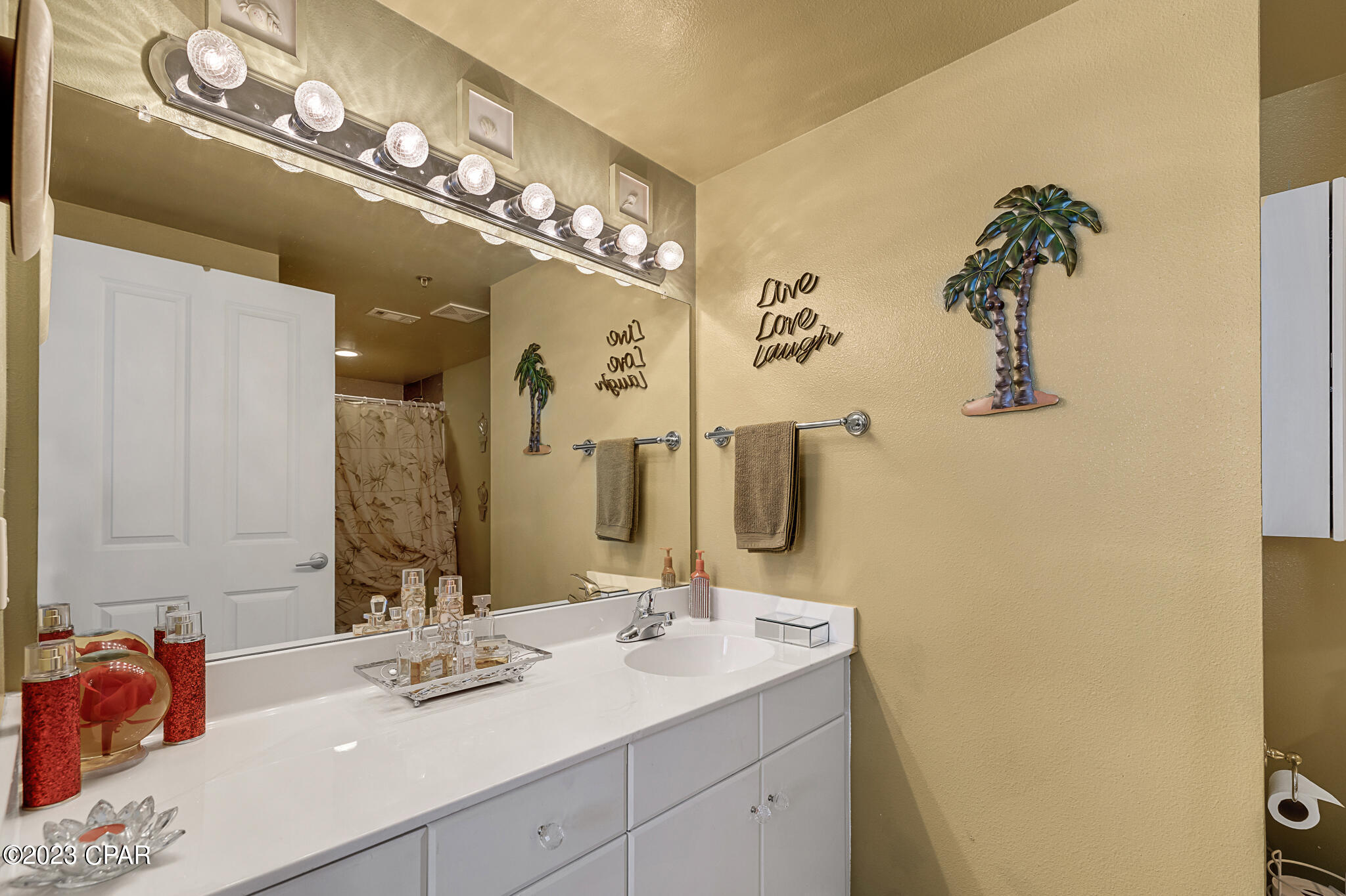 Shores Of Panama - Residential