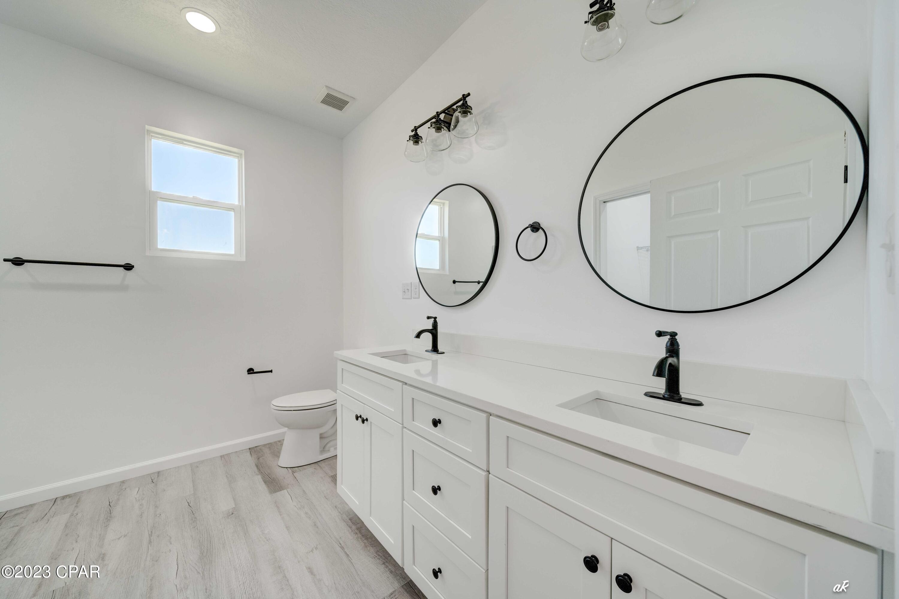 M N Kneeces Replat Pine-Lea - Residential