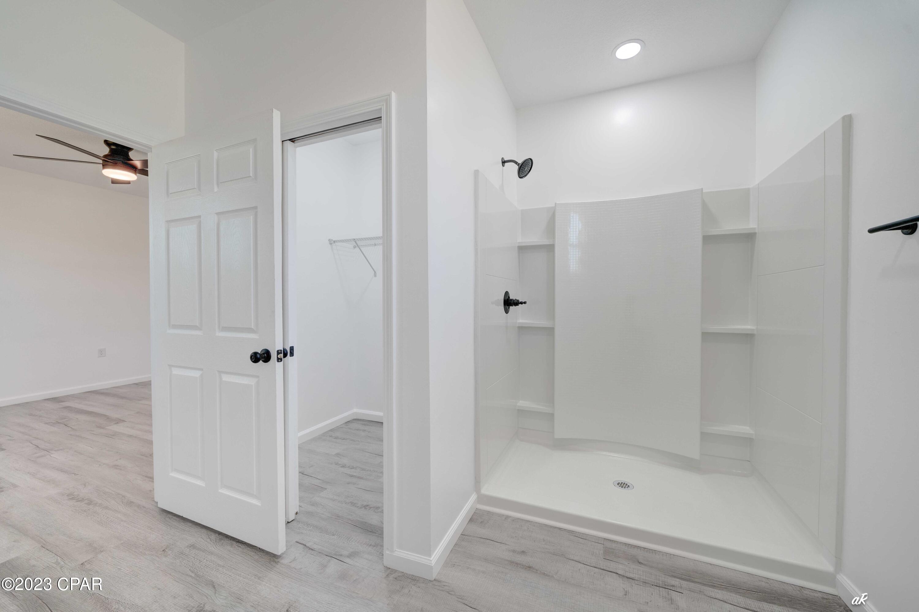 M N Kneeces Replat Pine-Lea - Residential