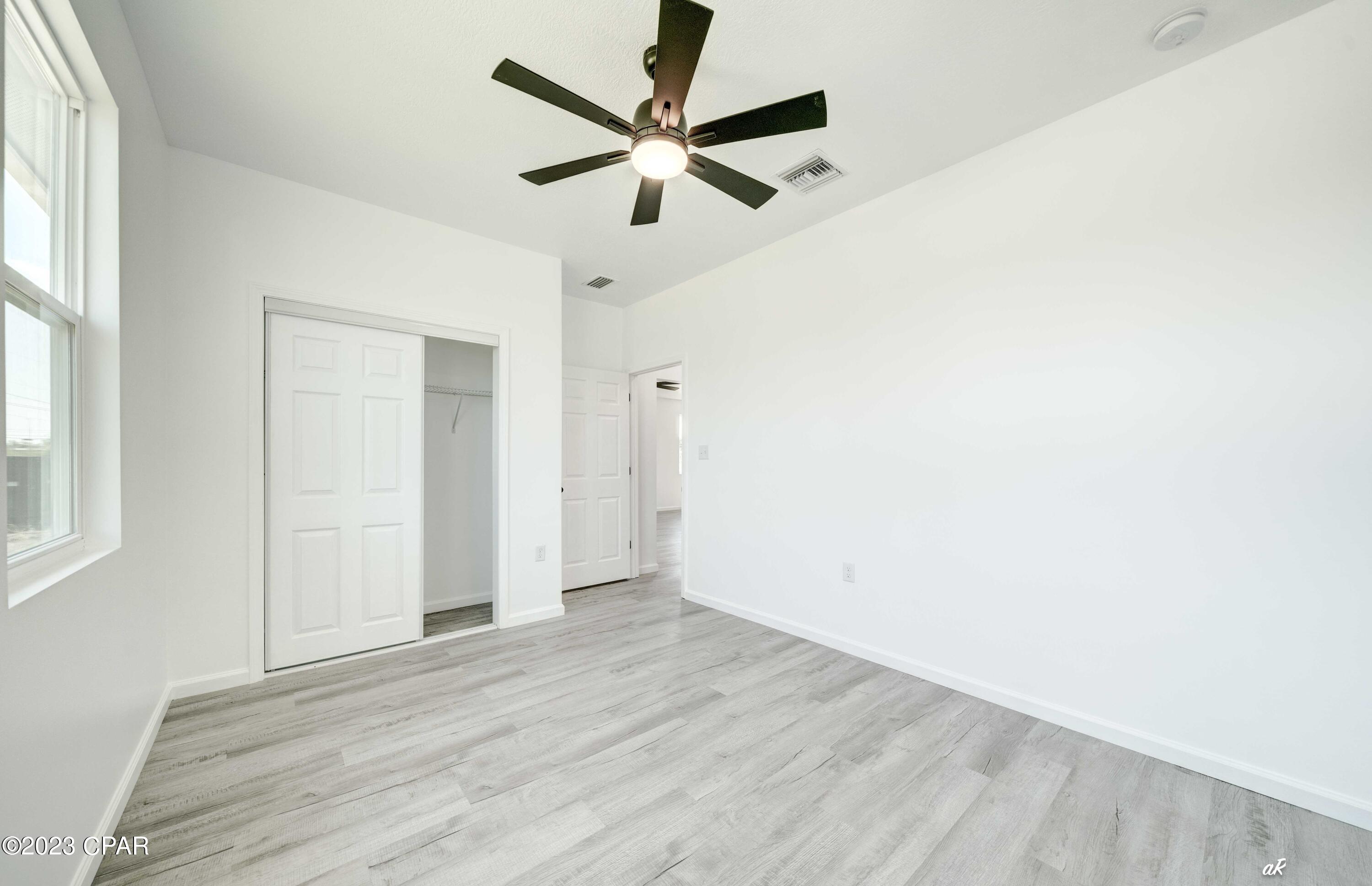 M N Kneeces Replat Pine-Lea - Residential