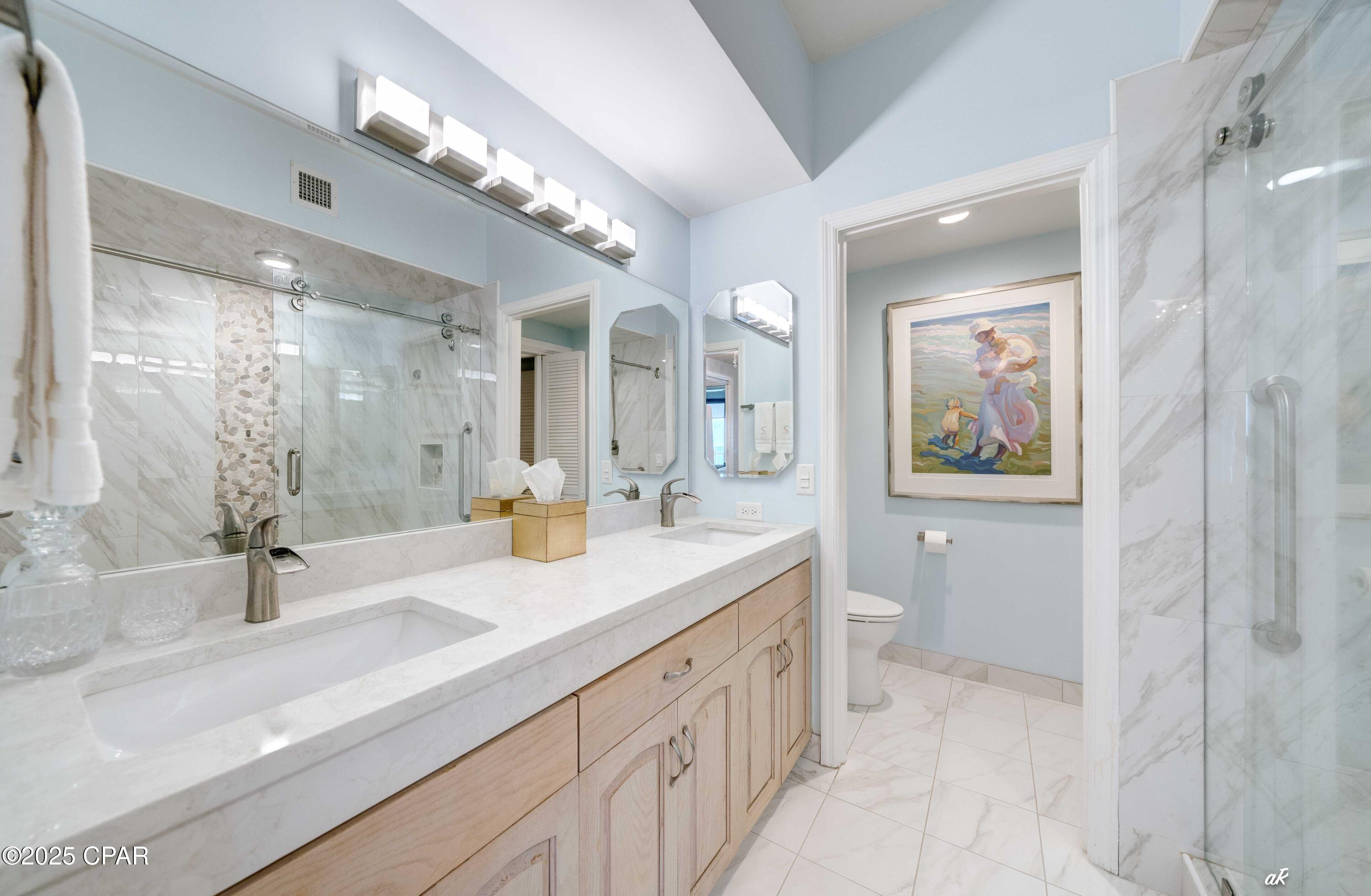 Summerwinds Condo - Residential