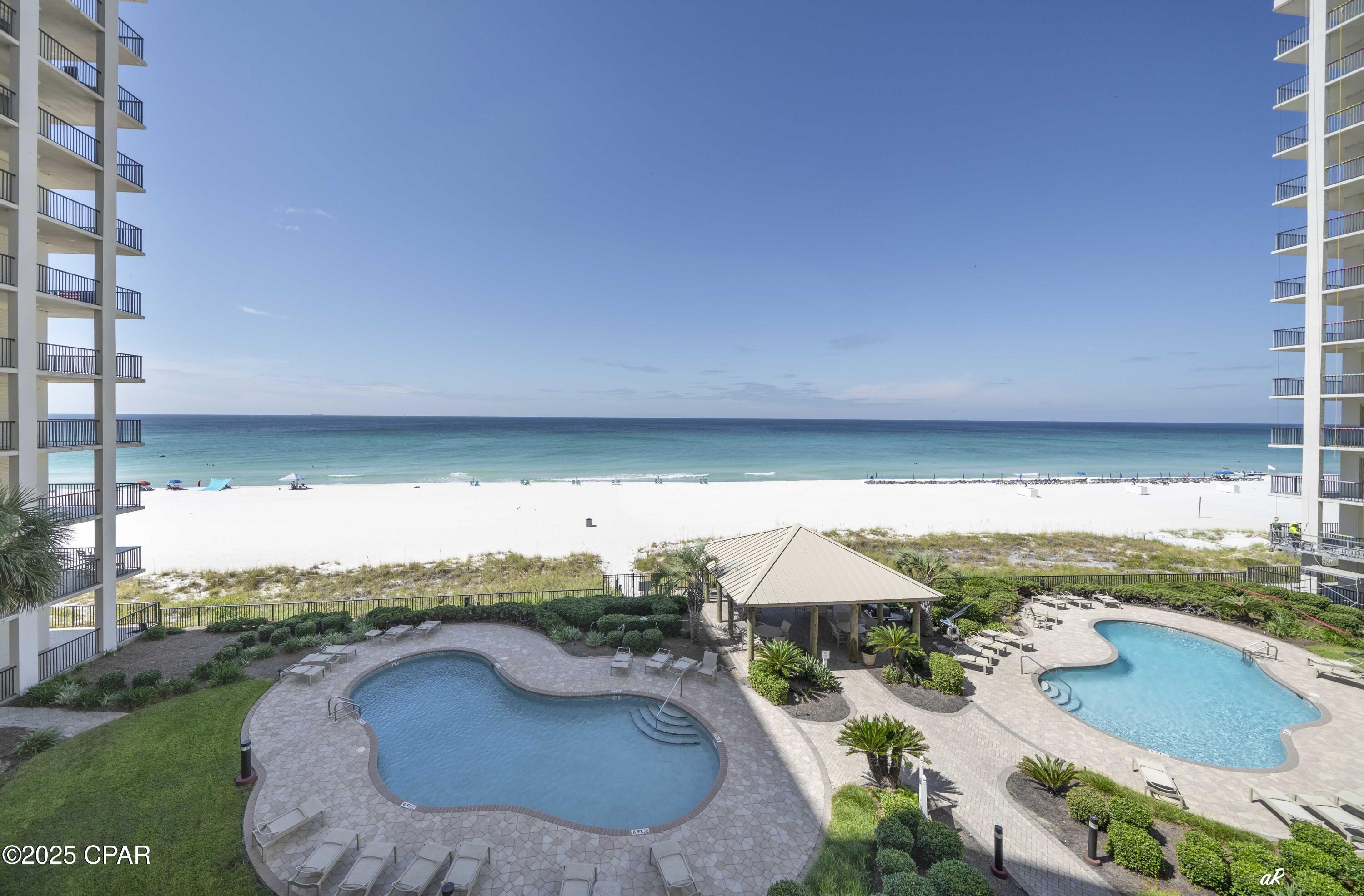 Summerwinds Condo - Residential